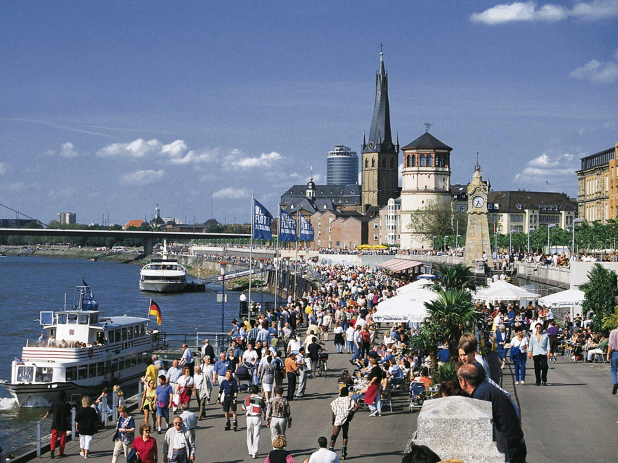 Ibis Styles Duesseldorf-Neuss Hotel Bagian luar foto