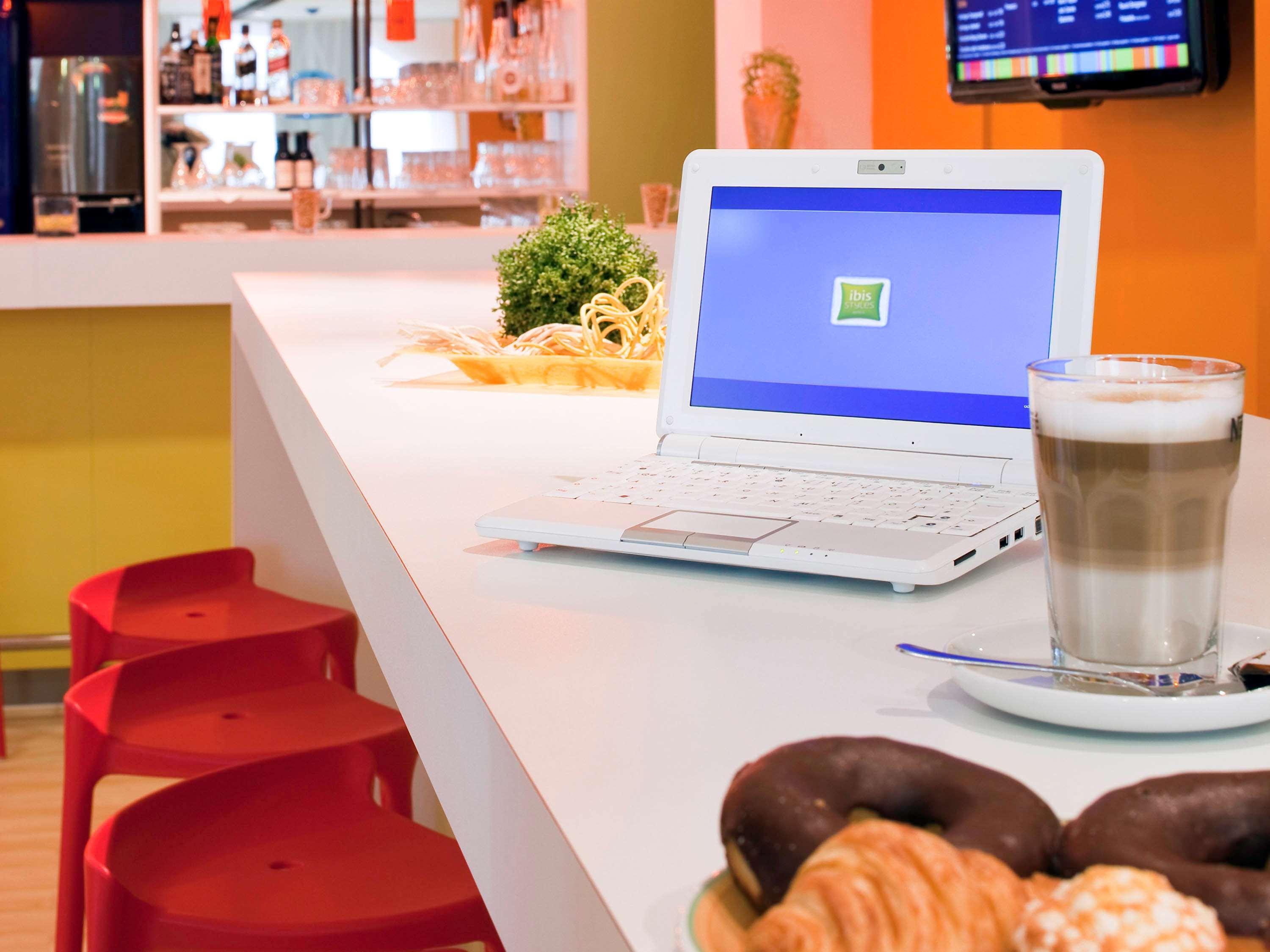Ibis Styles Duesseldorf-Neuss Hotel Bagian luar foto