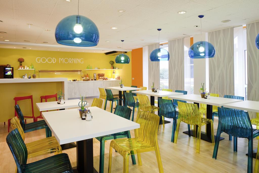Ibis Styles Duesseldorf-Neuss Hotel Bagian luar foto